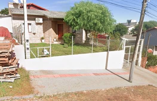 Terreno com 2 casas no Bairro Novo Horizonte